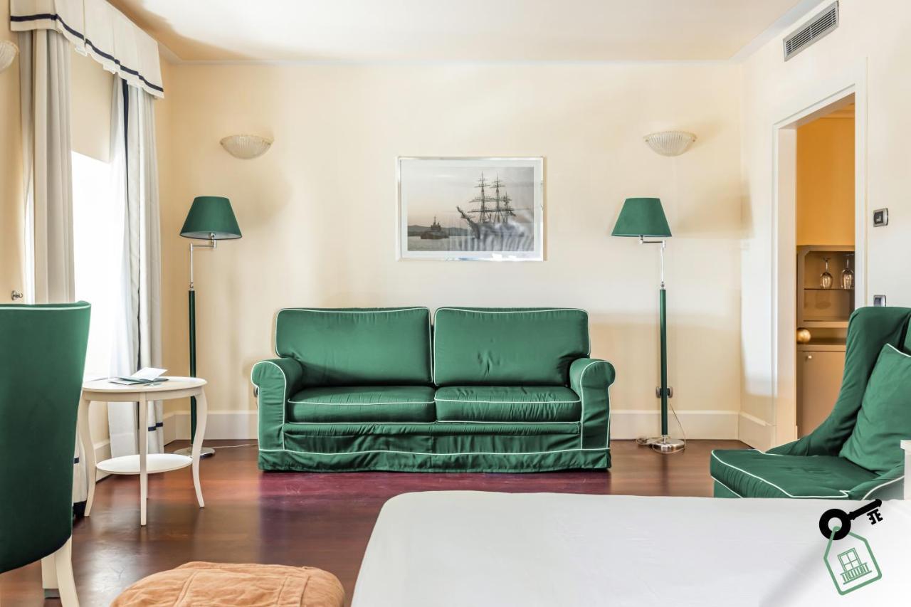 Hotel Rooms 利沃诺 外观 照片