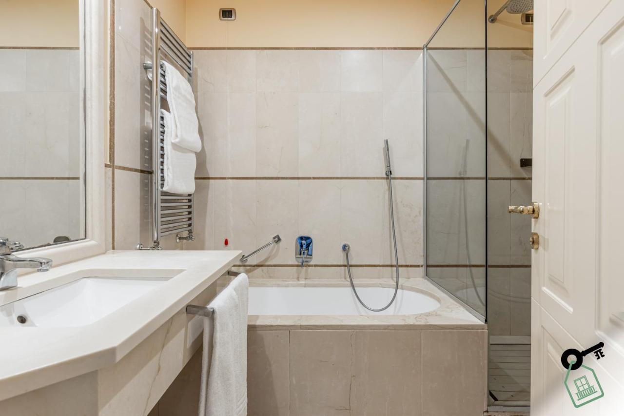 Hotel Rooms 利沃诺 外观 照片